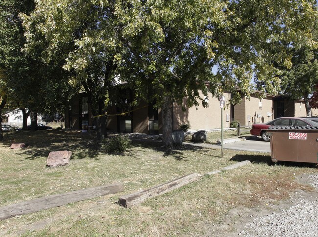 East Campus Four Plex in Lincoln, NE - Building Photo - Building Photo