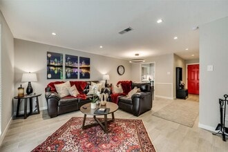 15819 El Estado Dr in Dallas, TX - Building Photo - Building Photo