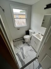 216 Water St, Unit 2 in Waterville, ME - Building Photo - Building Photo