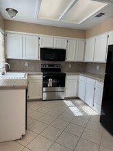 829 E Chickadee Ct in Fresno, CA - Building Photo - Building Photo