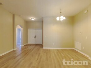 4401 Reynolds Ridge Ct in Plant City, FL - Foto de edificio - Building Photo