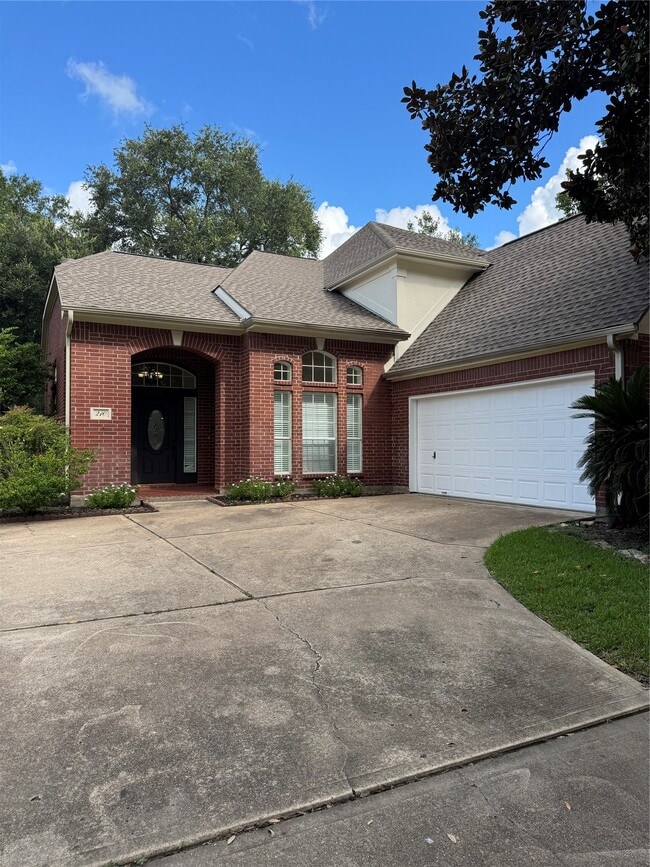 property at 210 Indian Summer Ct