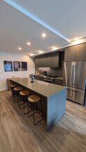 952 Johnson St in Victoria, BC - Building Photo - Building Photo