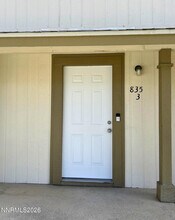 835 Ridgewood Dr in Sparks, NV - Building Photo - Building Photo