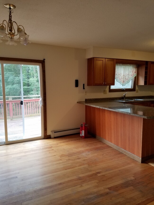 7 Alderbrook Rd in Essex Junction, VT - Building Photo - Building Photo