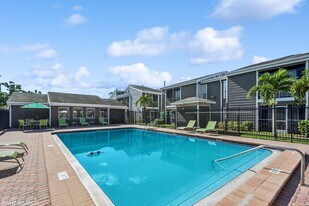Palm Avenue Apartments in Tampa, FL - Building Photo