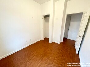 93A Hillside St, Unit 1 in Boston, MA - Building Photo - Building Photo