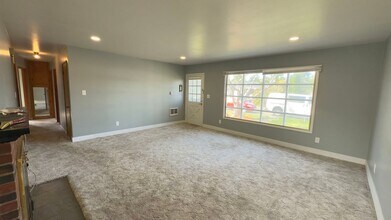 1255 Avenue A in Seaside, OR - Building Photo - Building Photo