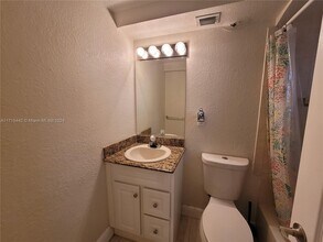 3245 Virginia St in Miami, FL - Building Photo - Building Photo
