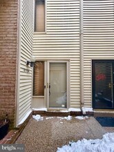 18504 Locust Point Ct, Unit 2301 E. Market St., #95 in Gaithersburg, MD - Building Photo - Building Photo