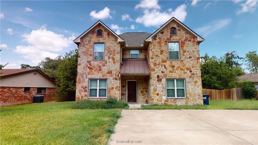 1221 Neal Pickett Dr in College Station, TX - Building Photo