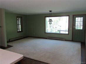 1028 E Main St in East Aurora, NY - Building Photo - Building Photo