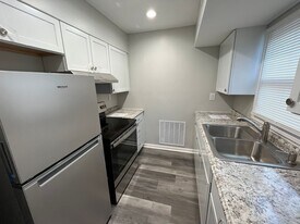 1408 Willard St in Alton, IL - Building Photo