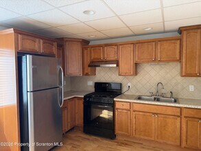 442 Larch St in Scranton, PA - Building Photo - Building Photo