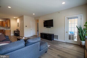1324 West Chester Pike in West Chester, PA - Building Photo - Building Photo