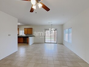 91 N Mail Station Ln in Sahuarita, AZ - Foto de edificio - Building Photo