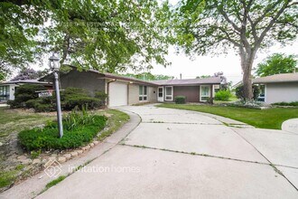 5525 Ann Marie Ln in Oak Forest, IL - Building Photo - Building Photo