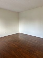 96 N Oak Ave in Pasadena, CA - Building Photo - Building Photo