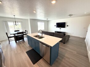 398 Grassland Dr in Lehi, UT - Building Photo - Building Photo