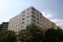 2401 H St NW, Unit 607 in Washington, DC - Foto de edificio - Building Photo