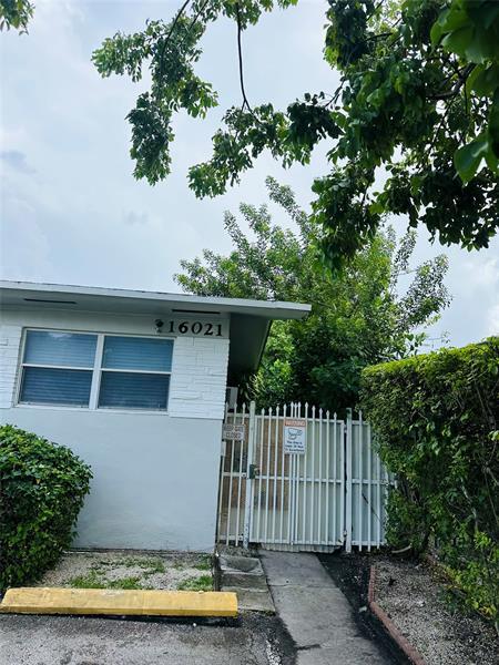 16021 NE 18th Pl in North Miami Beach, FL - Building Photo - Building Photo