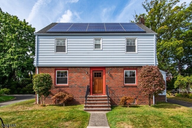 property at 292 Essex Ave