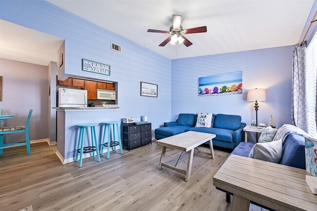 3506 Cove View Blvd in Galveston, TX - Building Photo - Building Photo