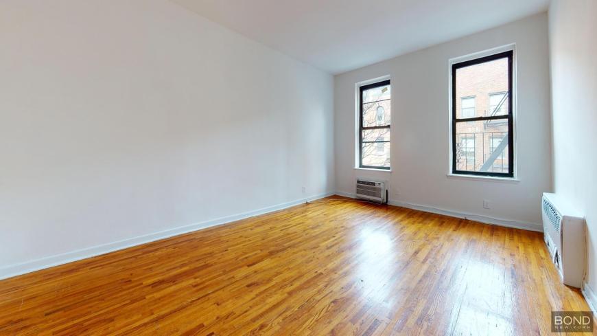 328 E 93rd St in New York, NY - Building Photo