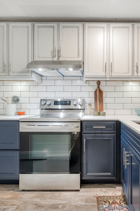 1399 Barclay St in Vancouver, BC - Building Photo