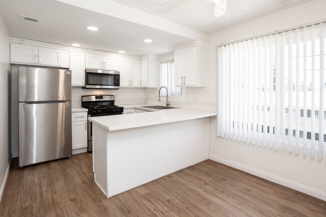 Stonewood Apartments - NO AVAILABILITY