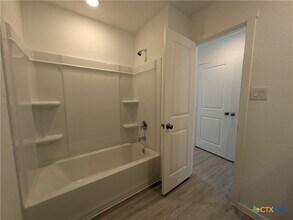 2448 Lost Crk Rd in Canyon Lake, TX - Building Photo - Building Photo