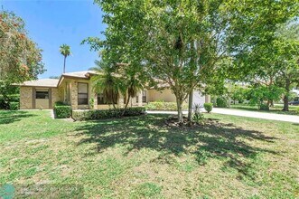 645 NW 102nd Ave in Coral Springs, FL - Building Photo - Building Photo