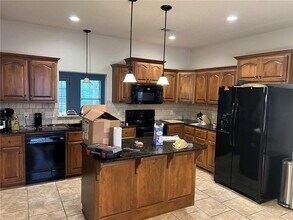 2492 N Surtees Pl in Fayetteville, AR - Building Photo - Building Photo