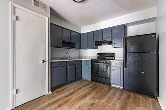 Tiger Flats in Memphis, TN - Building Photo - Interior Photo