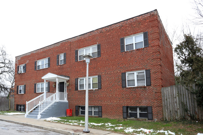 545 Wyanoke Ave in Baltimore, MD - Building Photo - Building Photo