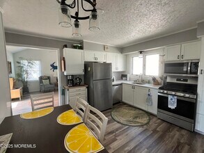 103 Chicago Ave in Point Pleasant Beach, NJ - Building Photo - Building Photo