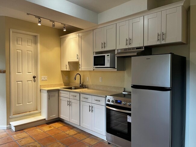 166 Hyannis Ct in Aptos, CA - Building Photo - Building Photo