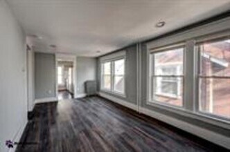 255 W Union St in Burlington, NJ - Building Photo - Building Photo