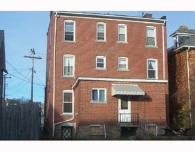 630 W Pittsburgh St in Greensburg, PA - Building Photo - Building Photo