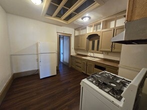 2245 S Muskego Ave in Milwaukee, WI - Building Photo - Building Photo