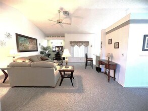 8116 Rhanbuoy Rd in Spring Hill, FL - Building Photo - Building Photo