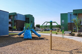 Skyview Terrace in Hobbs, NM - Building Photo - Building Photo