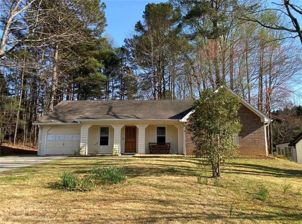 1232 Daniel Ln in Lawrenceville, GA - Foto de edificio