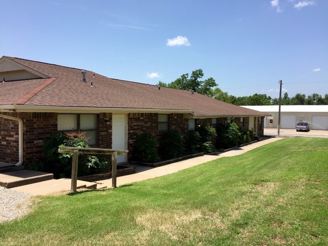 Katherine Apartments in Bartlesville, OK - Building Photo - Building Photo