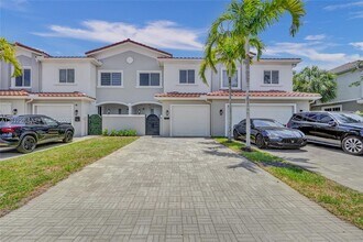 2708 NE 30th Pl in Fort Lauderdale, FL - Building Photo - Building Photo