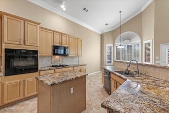 5863 Gushing Spring Ave in Las Vegas, NV - Building Photo - Building Photo