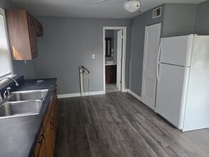 3807 Chalmers Ave in Bartonville, IL - Building Photo - Building Photo