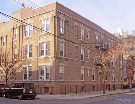 1016 Seneca Ave in Ridgewood, NY - Building Photo