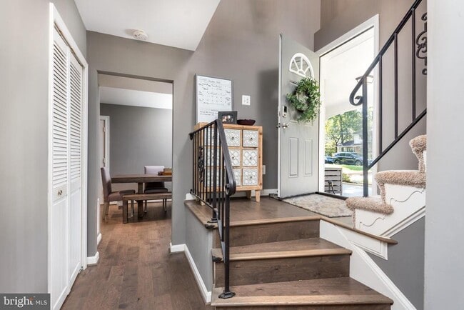 8601 Cromwell Dr in Springfield, VA - Building Photo - Building Photo