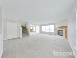 9986 Split Rock Way in Indianapolis, IN - Building Photo - Building Photo